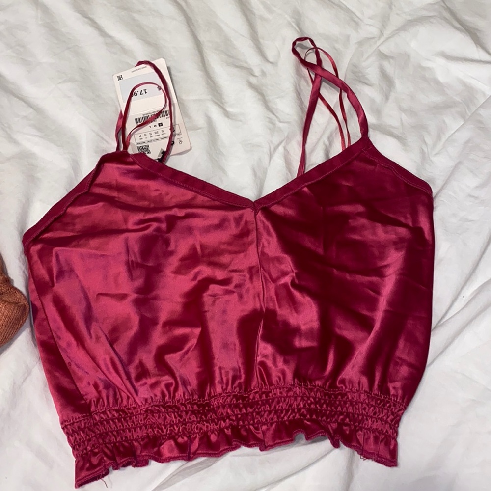 Fuscia crop top. never been worn. with tags